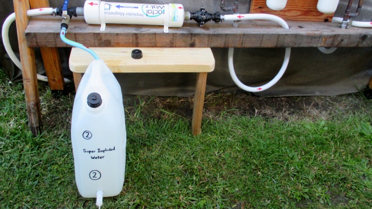 C:\Documents\GC\Dan's plant studies\E. Pak Choi - start approx Feb - April  2014\2. new plumbing (all AJ)\Photograph 4. Collection of Super Imploded Water.JPG